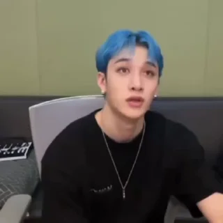 😨