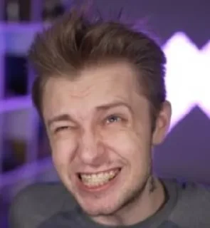 🥸