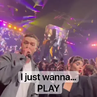 🥳