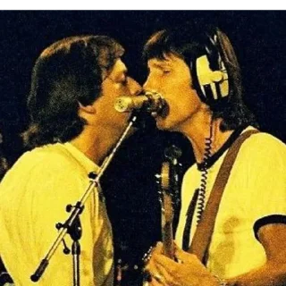 💋