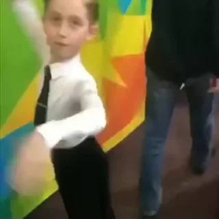 🕺