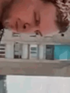 😠