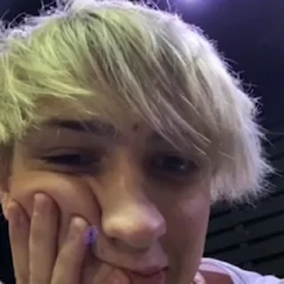 😔