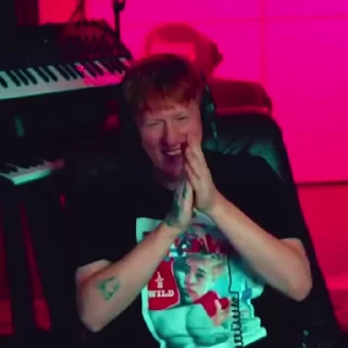 😂
