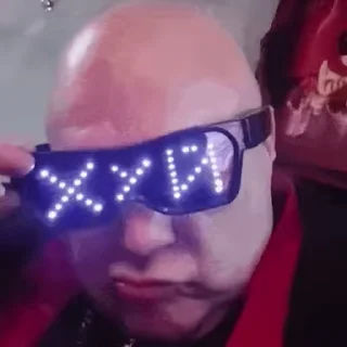 😎