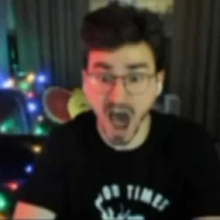 😱