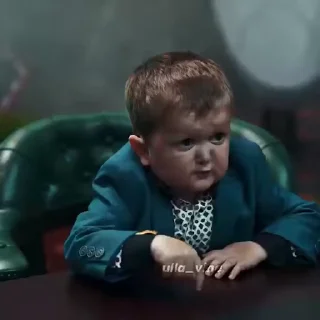 😠