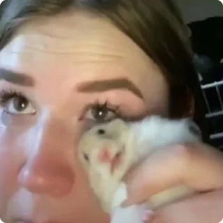 😭