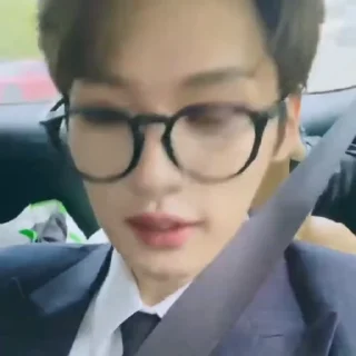 🧐