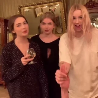🥂