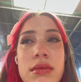 😭