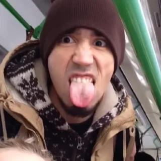 😛
