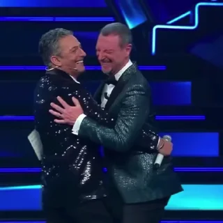 🕺