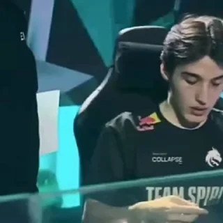 😮