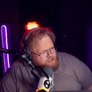 😱