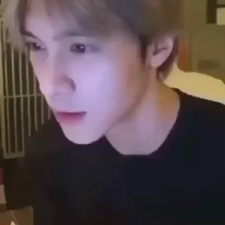 😂
