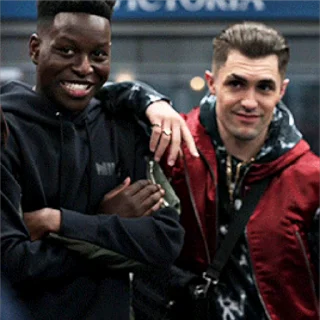 😀