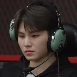 😐