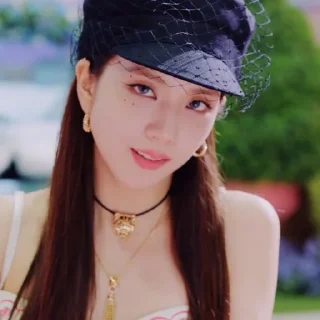 𝓳​𝓲​𝘴​ꪮ​ꪮ​ 𝘬​𝓲​ꪑ​ 𝓲​ᥴ​ꫀ​ ᥴ​𝘳​ꫀ​ꪖ​ꪑ​ @jisookimsite