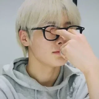 🤓