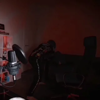🎥