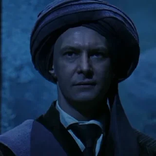 👳