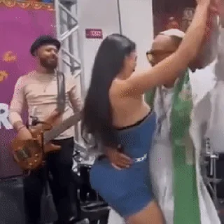 🕺