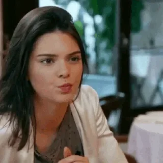 😗