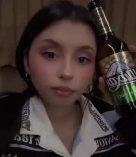 🍾