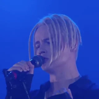 🎤