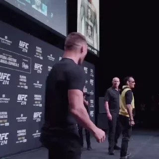 👏