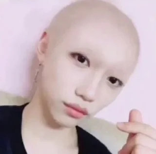 👨‍🦲
