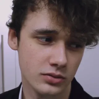 😥