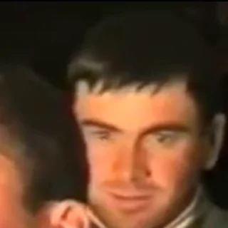 😐