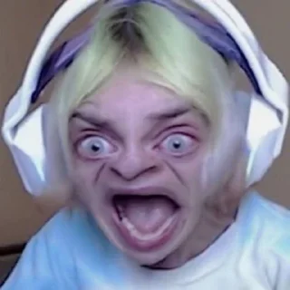 👹