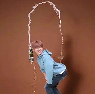 🍾