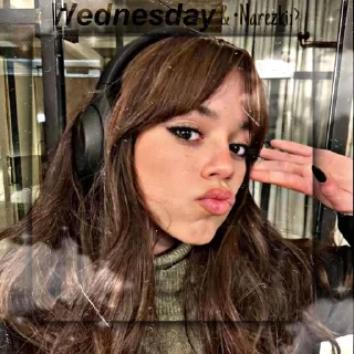 😗