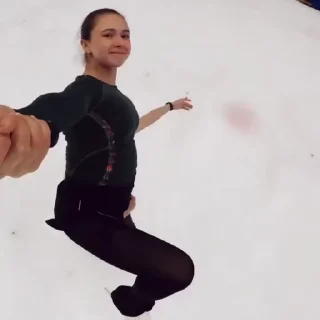 👫