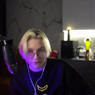 😶