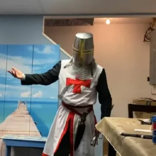👑