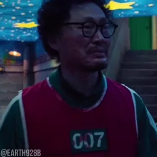 ☹