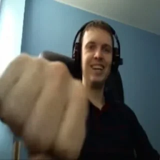 👊