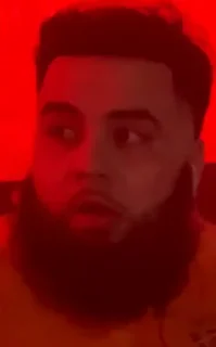 😨