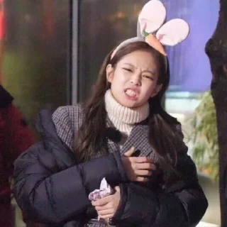 😬