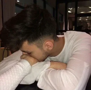 😴