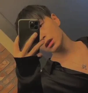 SIMON D ‼️ @C00OGI3 :: @fStikBot