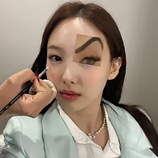 📔