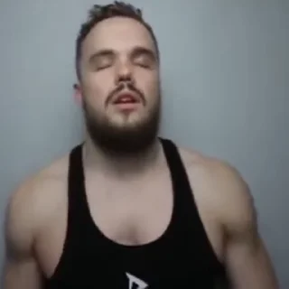👹