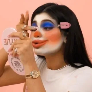 🤭