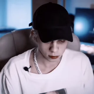 🎥